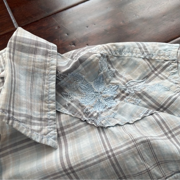 Guess Jeans Western Snap Closure Shirt with Embroidery Size Large - Picture 3 of 9